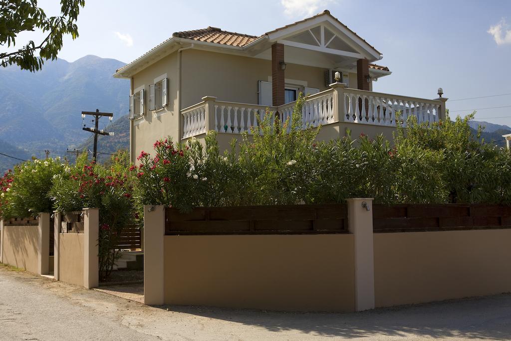 Le Torri Villas By Nidri Holiday Villas מראה חיצוני תמונה
